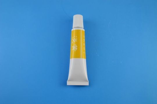 BS上絵具　淡黄.JPG
